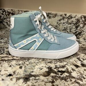 Women’s Light Blue Varial High Top Airwalk Sneakers Size 6.5